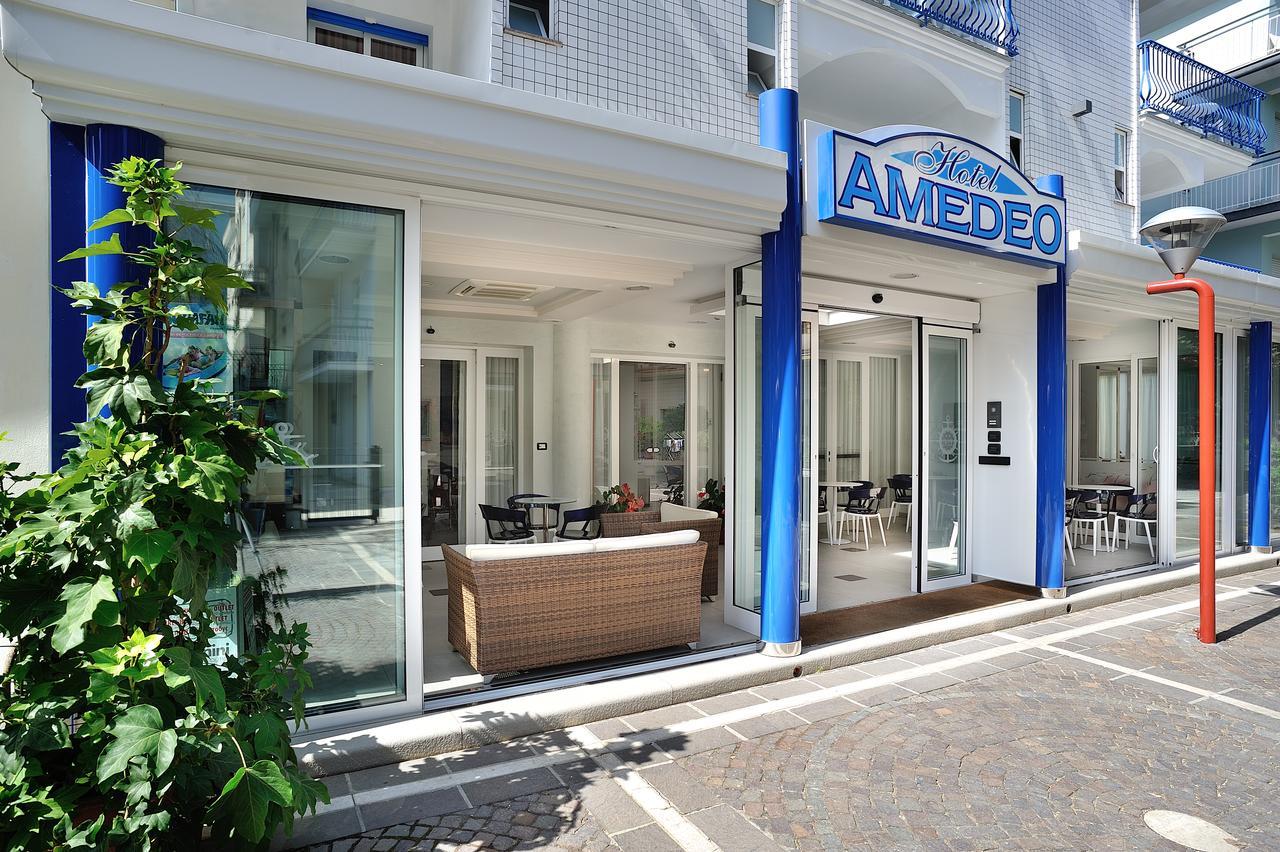 Hotel Amedeo Misano Adriatico Esterno foto